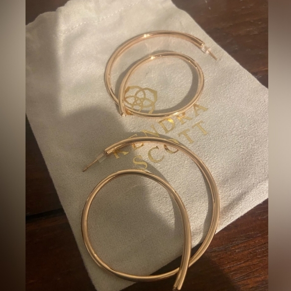 Kendra Scott SET Myles Rose Gold Hoops & Bangle EUC - Picture 6 of 8